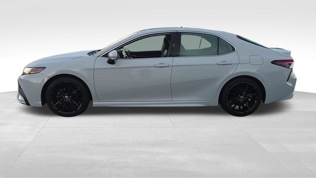 2022 Toyota Camry XSE - Photo 5