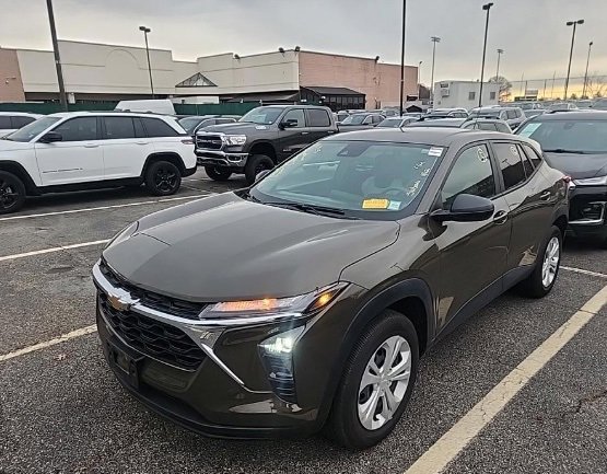 2024 Chevrolet Trax LS's photo