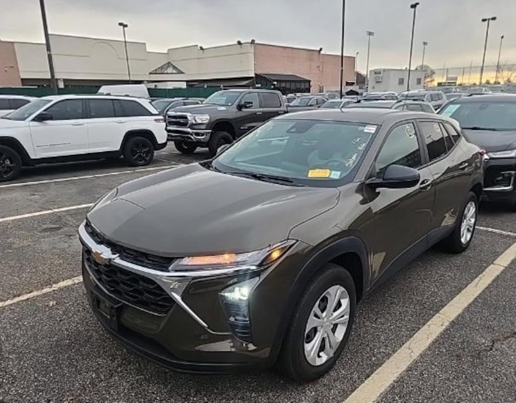 Used 2024 Chevrolet Trax LS SUV