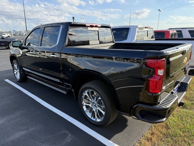 2024 Chevrolet Silverado 1500 High Country photo 4