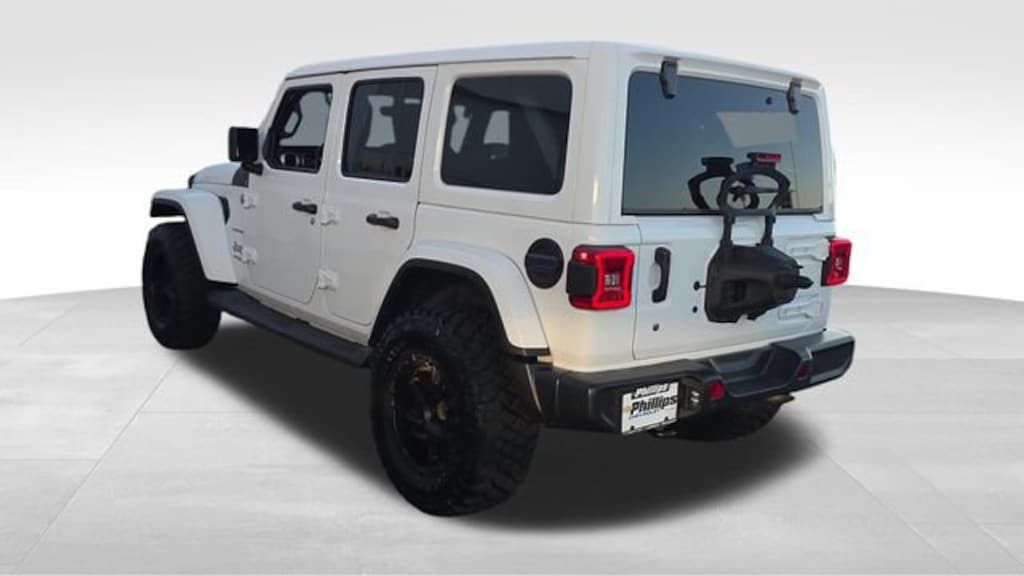 Used 2018 Jeep Wrangler Unlimited Sahara 4x4 SUV