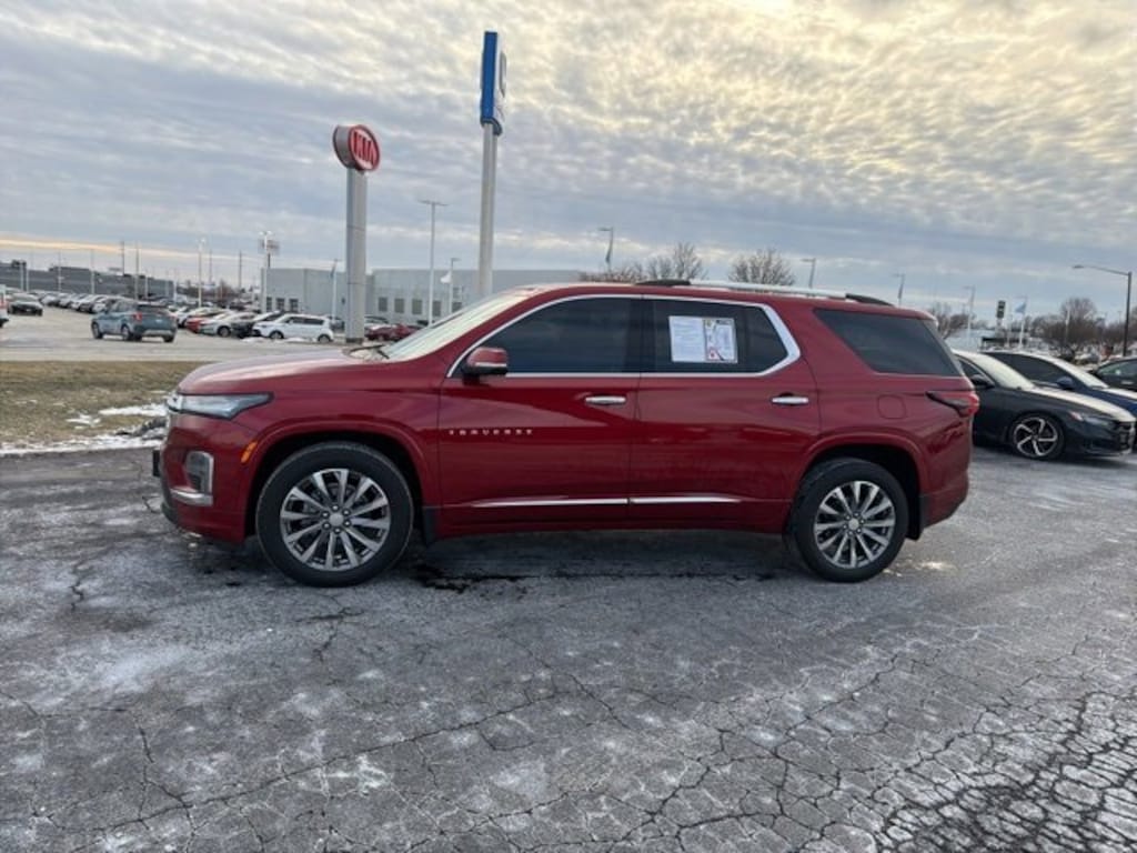 Used 2023 Chevrolet Traverse Premier SUV
