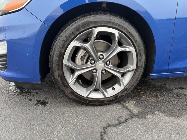 2023 Chevrolet Malibu 1LT photo 2