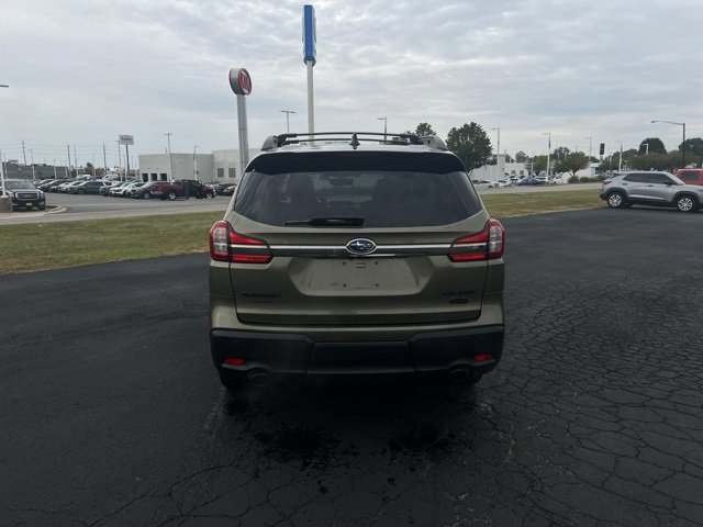 2022 Subaru Ascent Onyx Edition photo 2