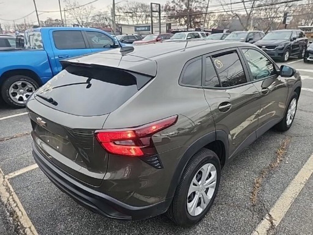 Used 2024 Chevrolet Trax LS SUV