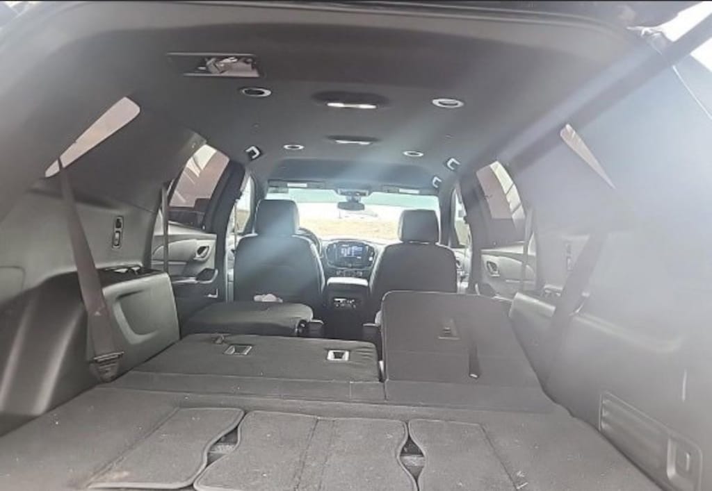 Used 2023 Chevrolet Traverse LT Leather SUV