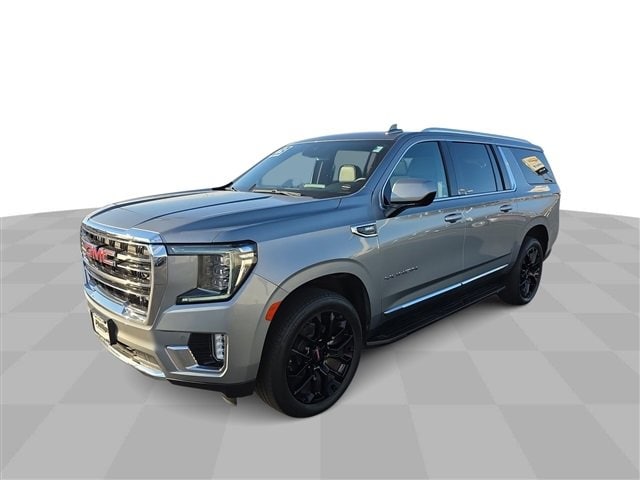 2023 GMC Yukon XL SLT's photo
