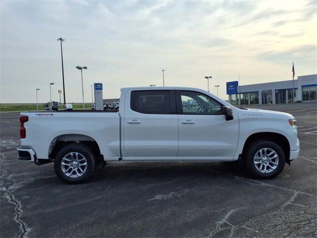 2025 Chevrolet Silverado 1500 RST photo 2