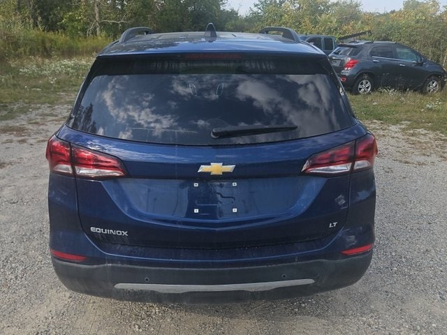 2023 Chevrolet Equinox LT photo 2