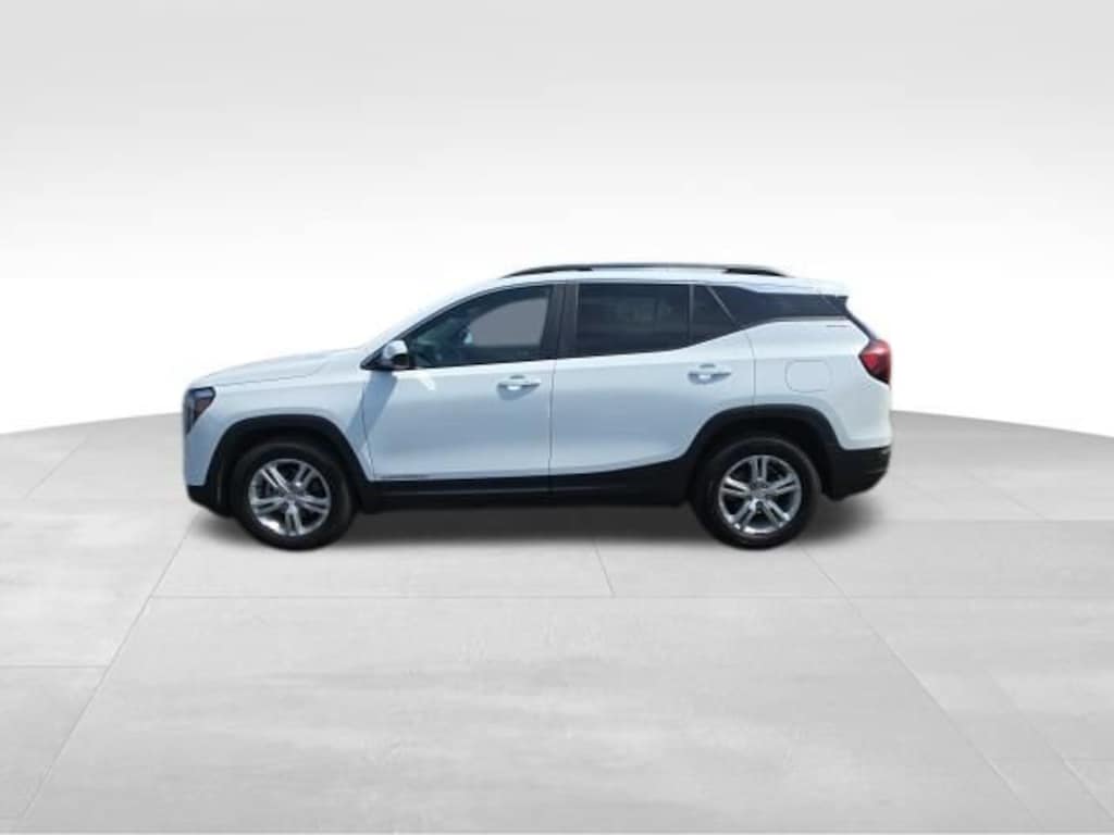Used 2024 GMC Terrain SLE SUV