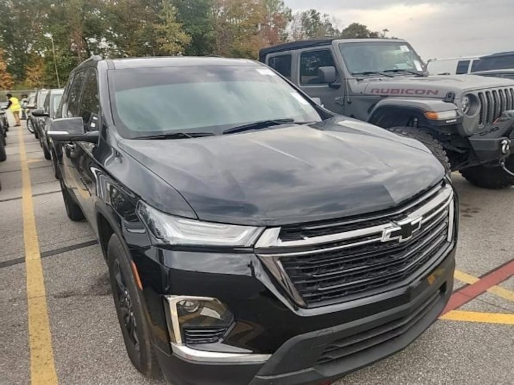 Used 2023 Chevrolet Traverse LT Leather SUV