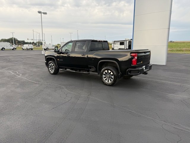 2021 Chevrolet Silverado 2500HD LTZ photo 3