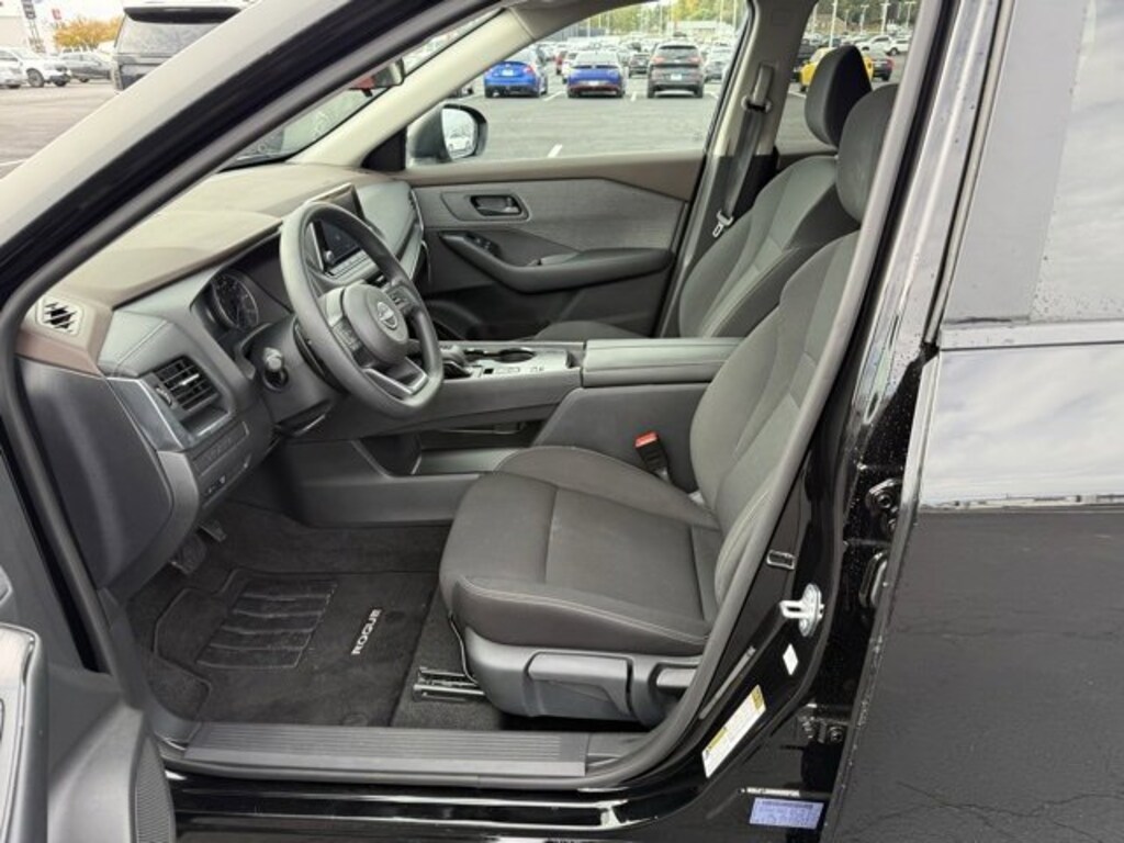 Used 2023 Nissan Rogue S FWD SUV