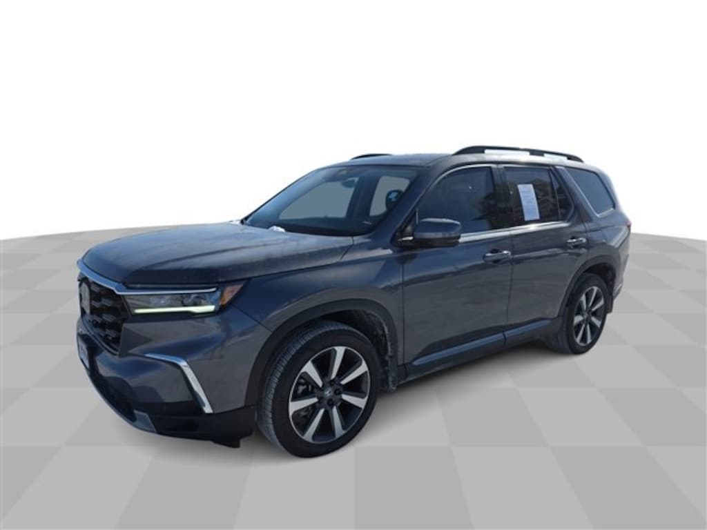 Used 2025 Honda Pilot Touring SUV