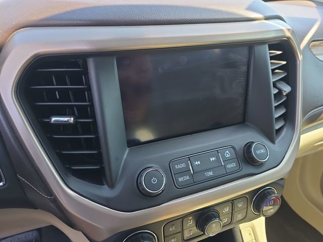 2017 GMC Acadia Denali - Photo 20