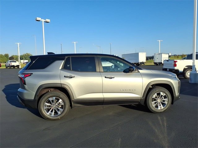 2026 Chevrolet Equinox LT photo 2