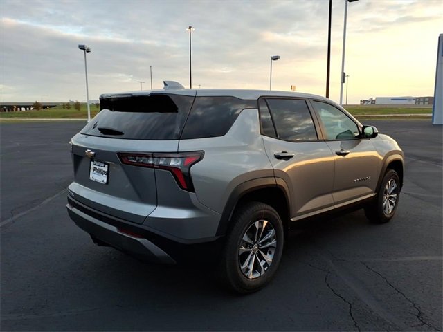 2026 Chevrolet Equinox LT photo 3