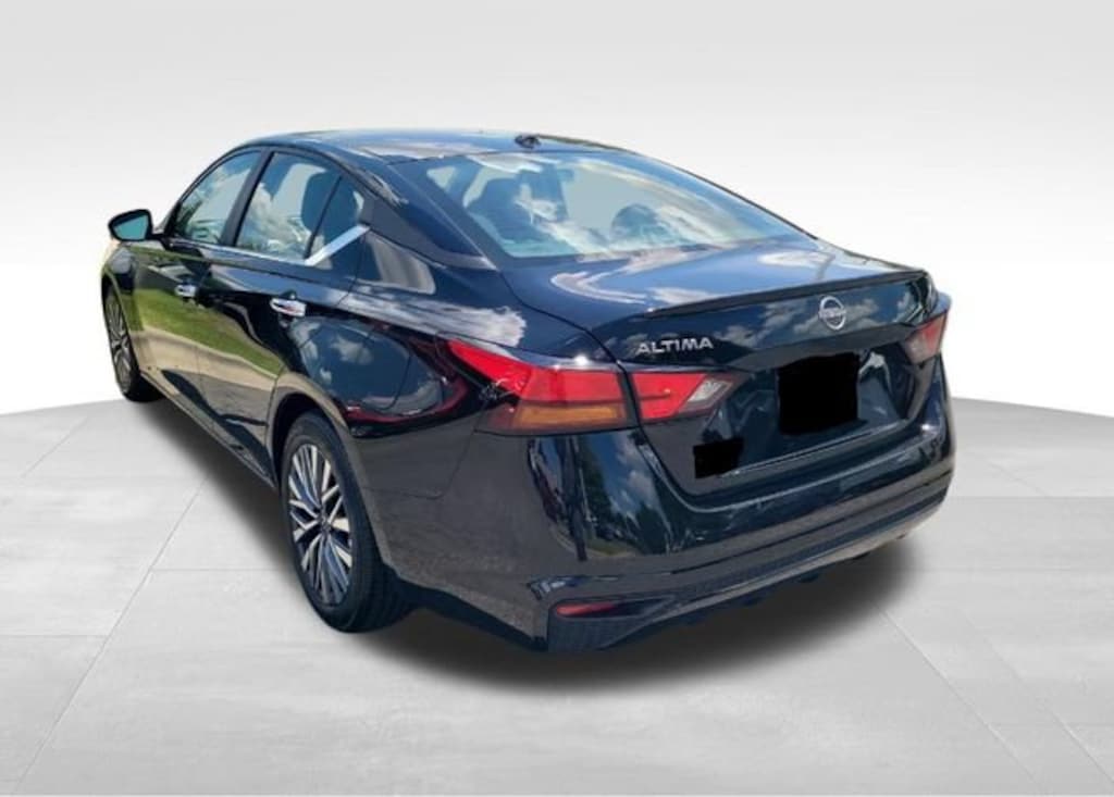 Used 2025 Nissan Altima SV