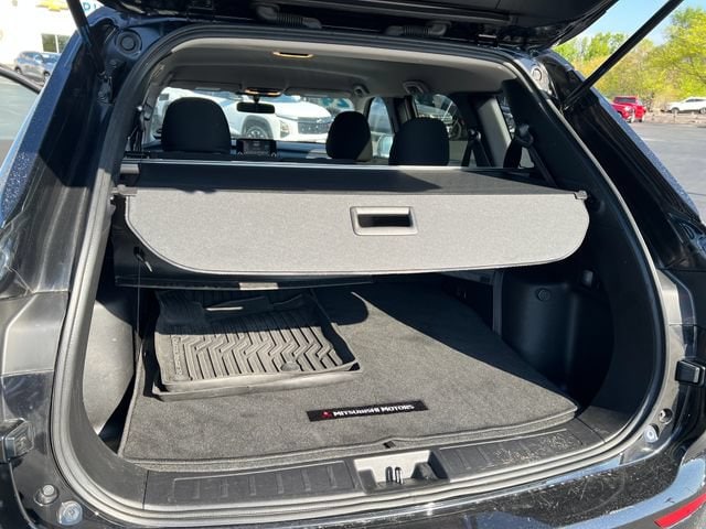 2024 Mitsubishi Outlander ES - Photo 25