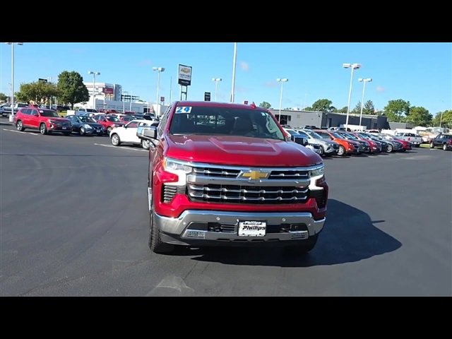 2024 Chevrolet Silverado 1500 LTZ photo 3