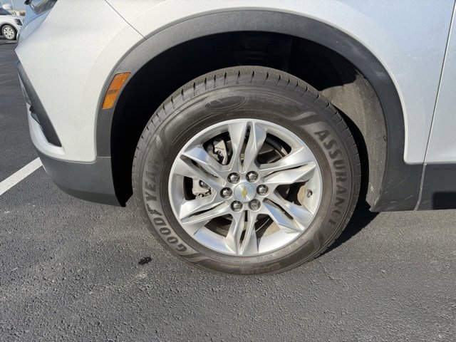 2021 Chevrolet Blazer 1LT photo 2