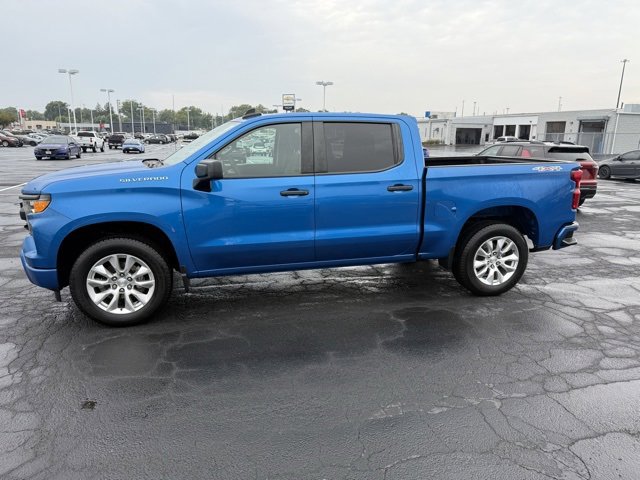 2024 Chevrolet Silverado 1500 Custom photo 3