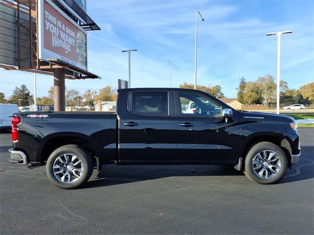 2026 Chevrolet Silverado 1500 LT photo 2