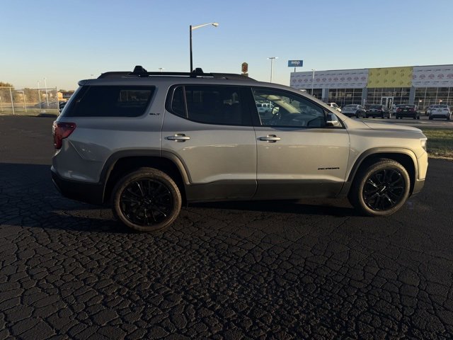 2023 Gmc Acadia SLT photo 3