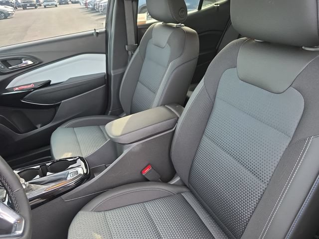 2026 Chevrolet Trax LT - Photo 18