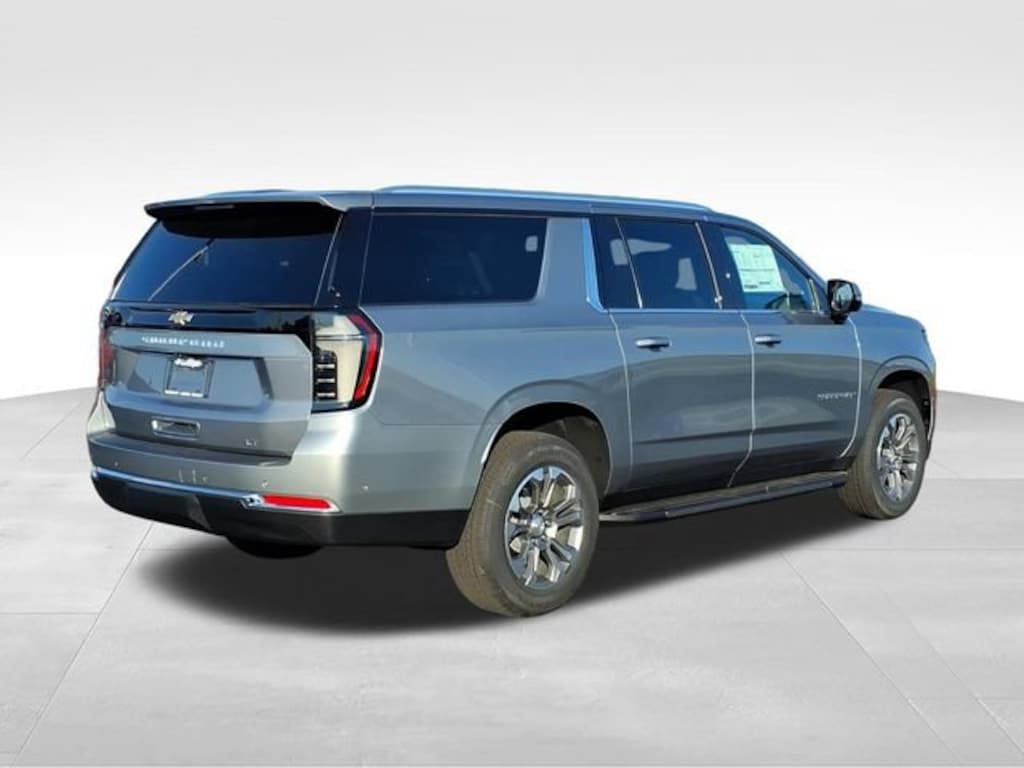 New 2026 Chevrolet Suburban LT SUV