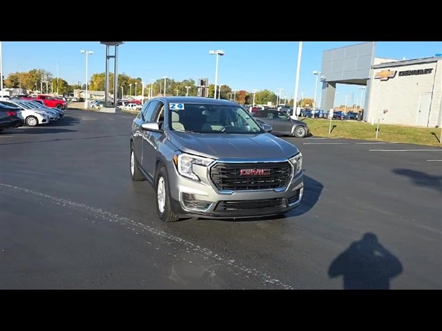 2024 Gmc Terrain SLE photo 3