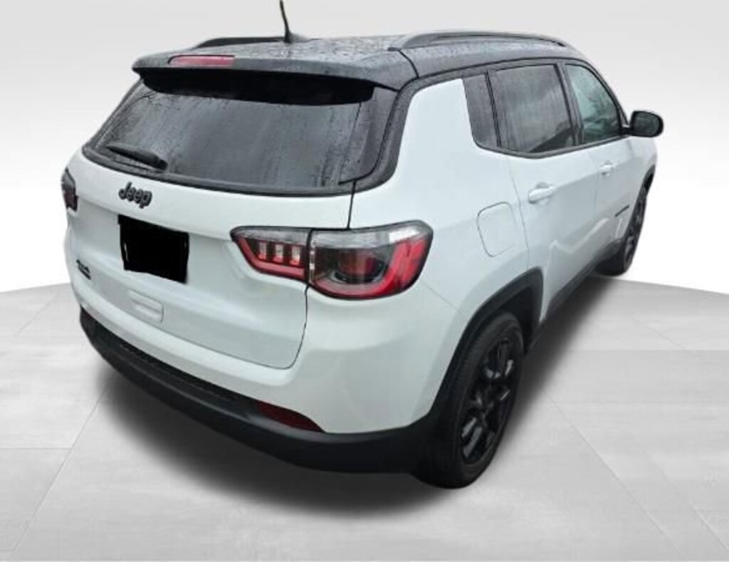 Used 2022 Jeep Compass Altitude 4x4 SUV