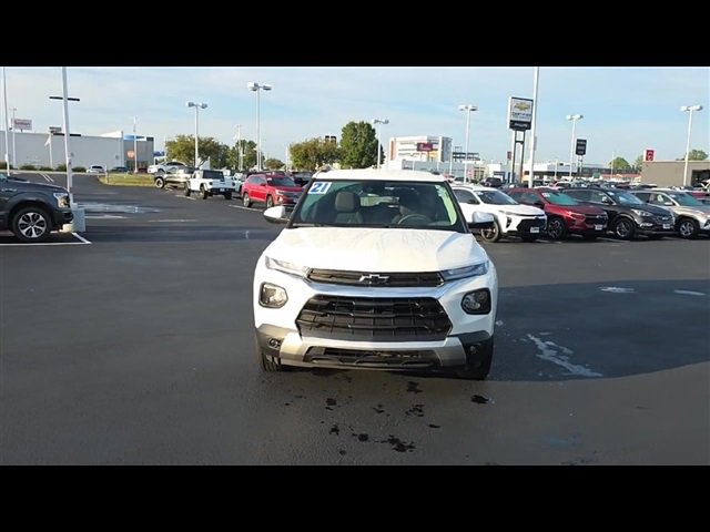 2021 Chevrolet Trailblazer LT photo 3