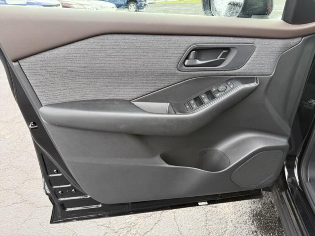 Used 2023 Nissan Rogue S FWD SUV