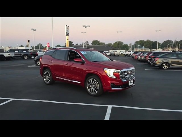 2023 Gmc Terrain Denali photo 2