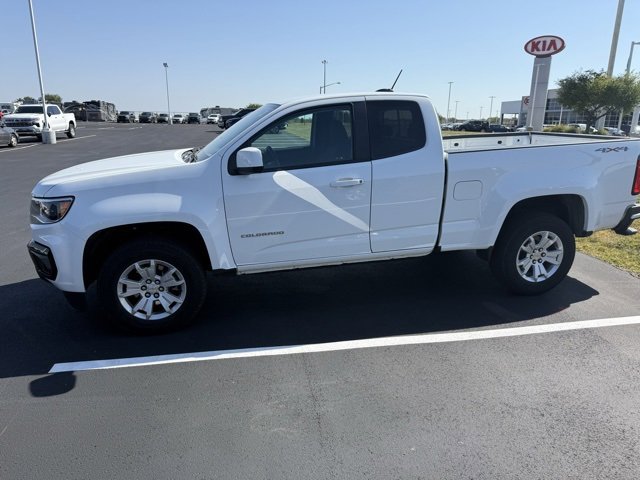 2022 Chevrolet Colorado LT photo 2