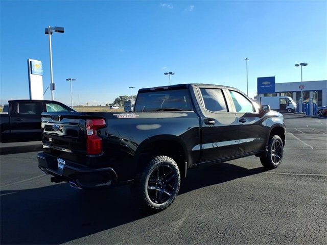 2026 Chevrolet Silverado 1500 Custom Trail Boss photo 3