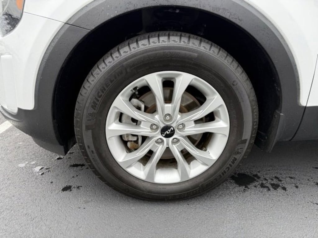 Used 2022 Kia Telluride LX SUV