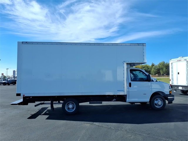 2025 Chevrolet Express 3500 Cutaway Van photo 2