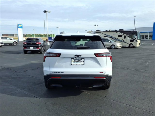 2026 Chevrolet Equinox RS photo 4