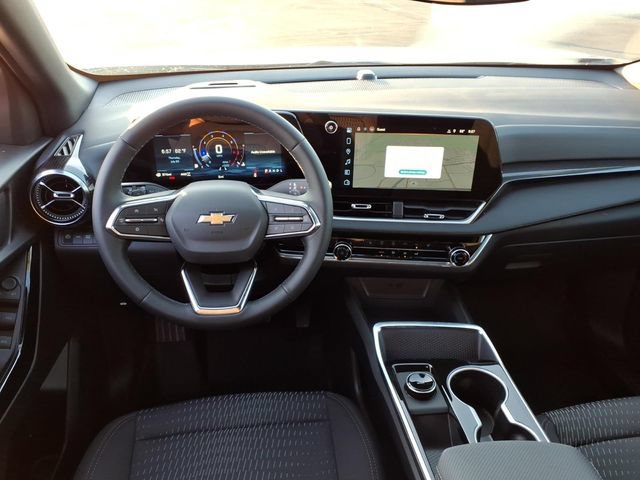 2027 Chevrolet Equinox LT - Photo 13