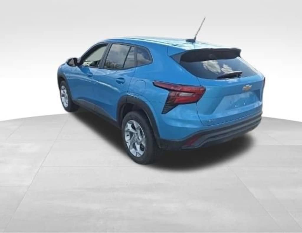 Used 2025 Chevrolet Trax LS SUV