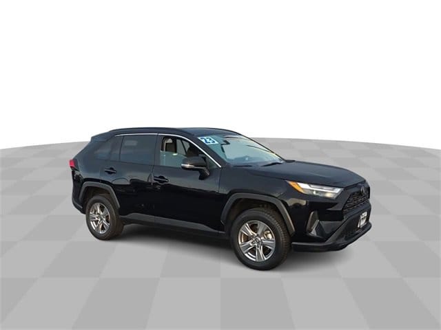 Used 2023 Toyota RAV4 XLE with VIN 2T3P1RFV8PW390628 for sale in Bourbonnais, IL