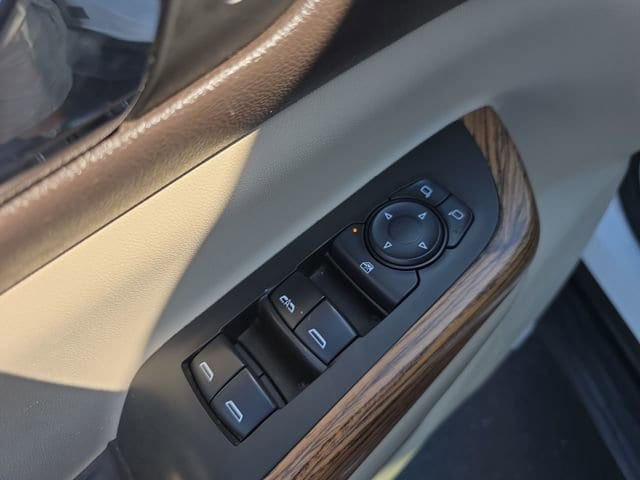 2017 GMC Acadia Denali - Photo 14
