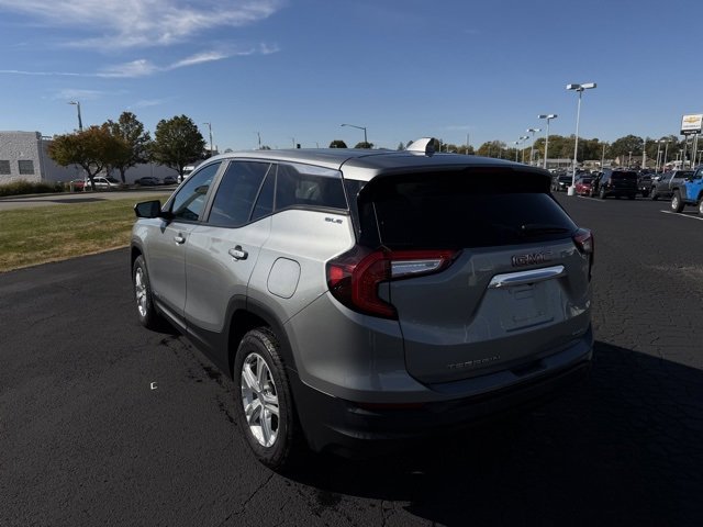 2024 Gmc Terrain SLE photo 3