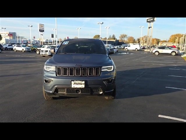 2021 Jeep Grand Cherokee Anniversary Edition photo 3