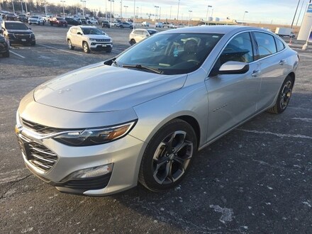 2022 Chevrolet Malibu LT Car