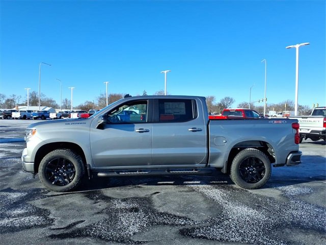 2026 Chevrolet Silverado 1500 RST photo 4