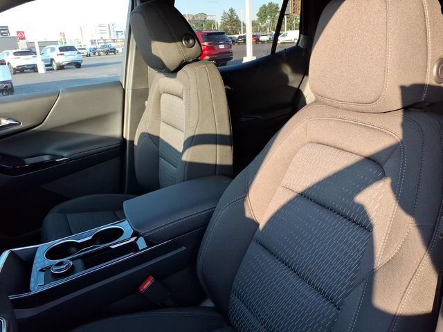 2027 Chevrolet Equinox LT - Photo 11