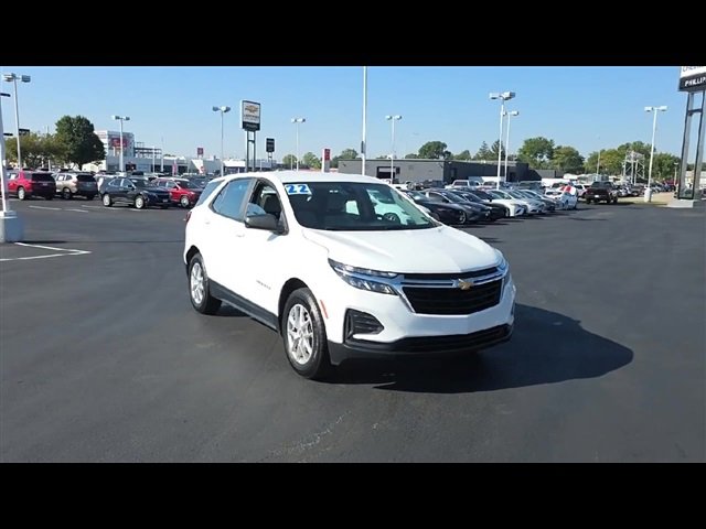 2022 Chevrolet Equinox LS photo 3